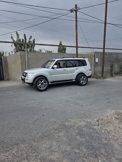 Mitsubishi Pajero: 3 l 2007 il 184000 km Ofrouder/SUV — 23 500 ₼ · Bakı · Avtomobillər Mitsubishi Pajero: 3 l 2007 il 184000 km Ofrouder/SUV — Bakı