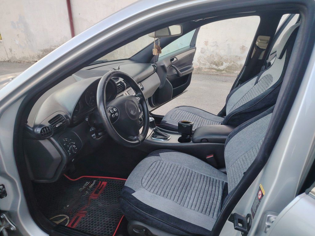 Mercedes C 230, 2.5 L, 2005 il, 439 000 km — Avtomobillər, Bakı (9)