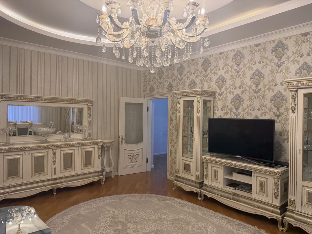 Satılır 3 otaqlı yeni tikili 130 m² — Mənzil, Bakı (2)