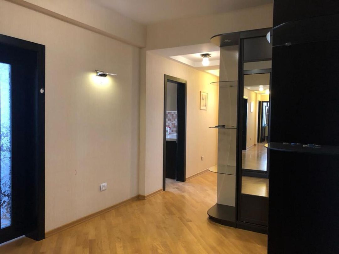 İcarəyə verilir 3 otaqlı yeni tikili 135 m² — Mənzil, Bakı (6)