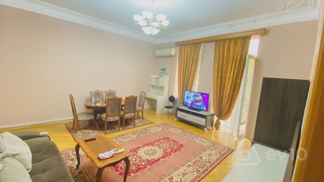 For rent: 3-room apartment (old building), 90 m² — Mənzil, Bakı
