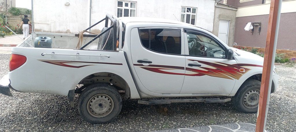 Mitsubishi L200, 2.5 L, 2011 il, 480 000 km 77-TV-614 — Avtomobillər, Bakı (2)