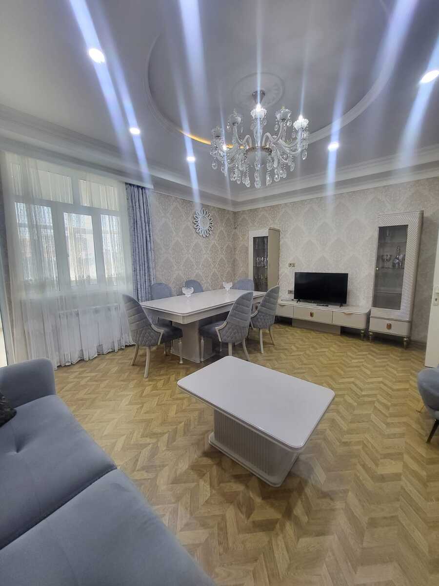 İcarəyə verilir 4 otaqlı yeni tikili 150 m² — Mənzil, Bakı