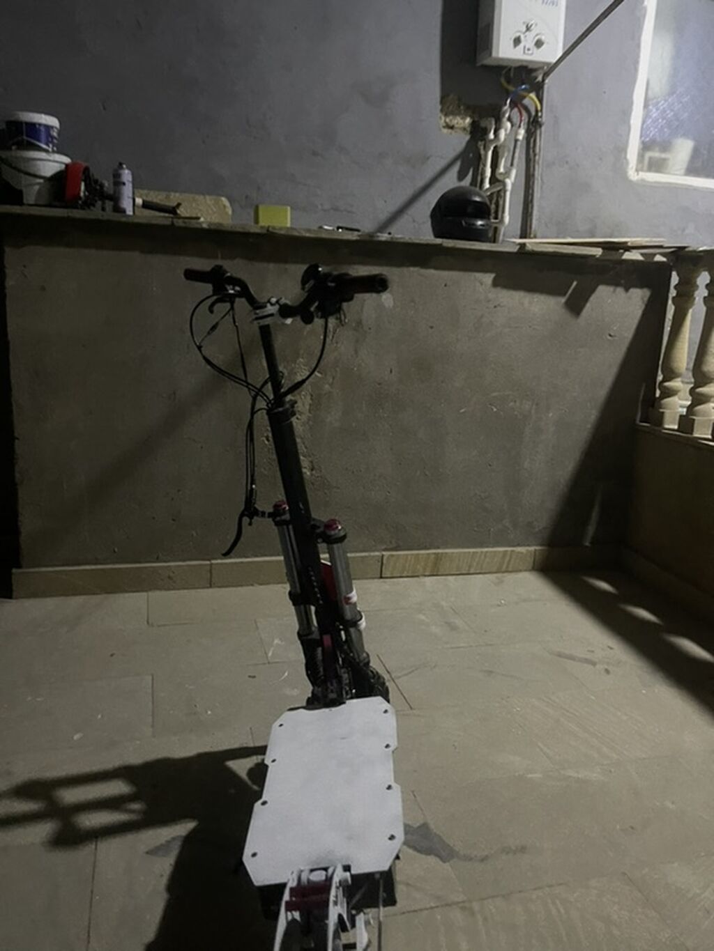 İşlənmiş Elektrik samokat 11", 1000 Vt, 45 km/s, Ödənişli çatdırılma — Skuterlər, Bakı (4)