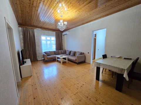 Satılır 5 otaqlı həyət evi/bağ evi 110 m² — 120 000 ₼ · Bakı · Ev, villa Satılır 5 otaqlı həyət evi/bağ evi 110 m² — Bakı