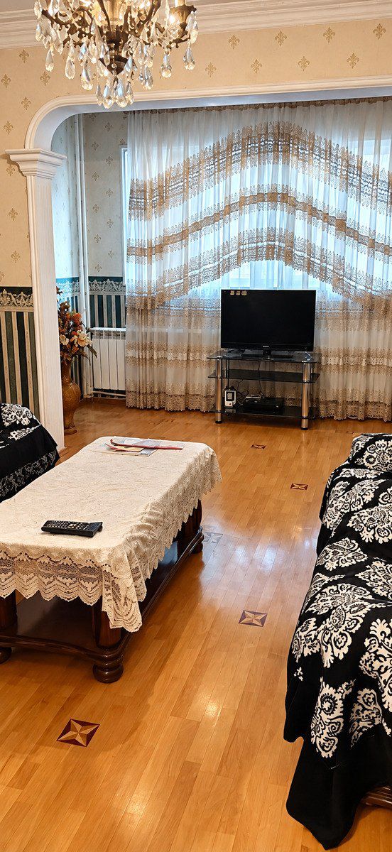 Satılır 4 otaqlı köhnə tikili 110 m² — Mənzil, Bakı (4)