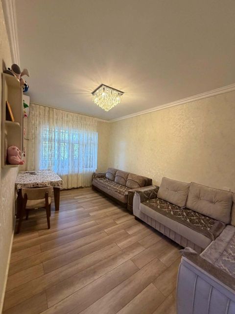Satılır 2 otaqlı köhnə tikili 60 m² — Bakı