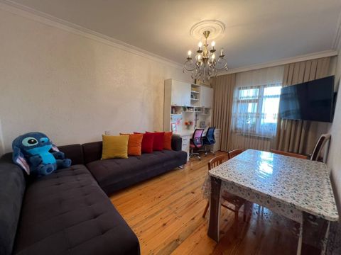 Satılır 3 otaqlı köhnə tikili 75 m² — Bakı