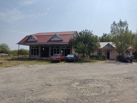 Prestijli Kommersiya Obyekti Satılır Ağsu–Kürdəmir yolunun 14-cü — Ağsu