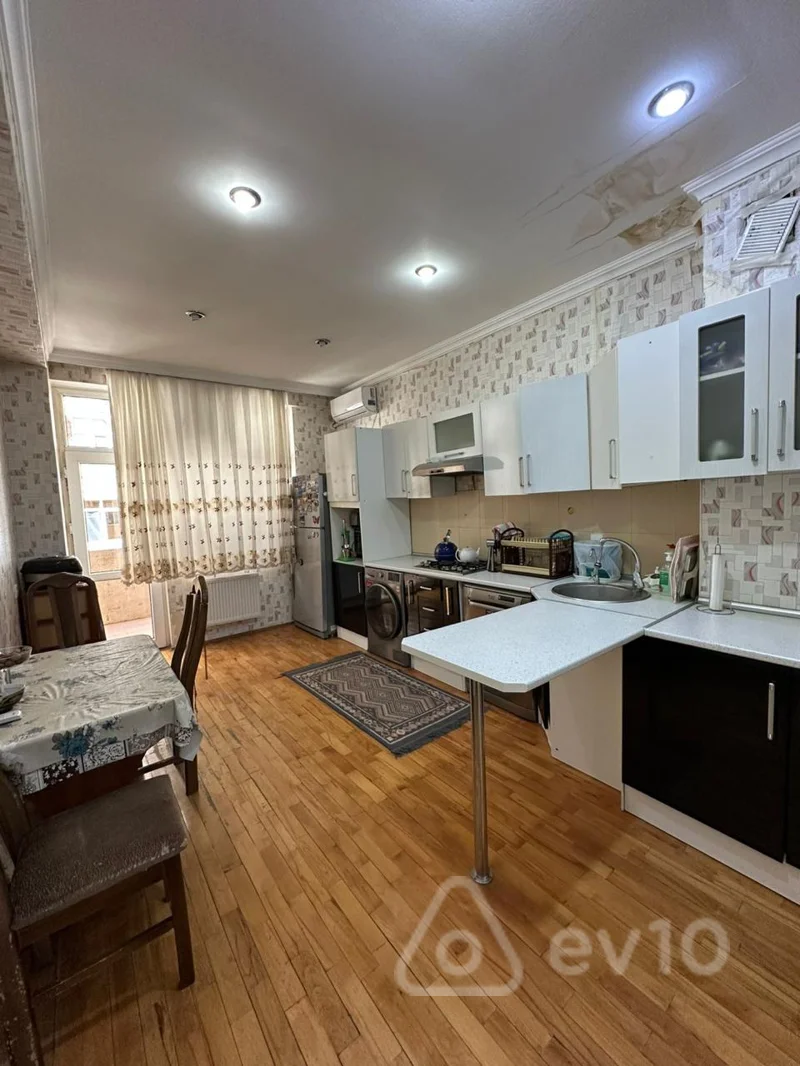 3 otaqlı mənzil, 150 m², Ənvər Hüseynov küçəsi — kirayə — Mənzil, Bakı (9)