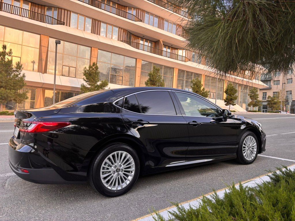Toyota Camry, 2.5 L, 2026 il, 2 000 km — Avtomobillər, Bakı (3)