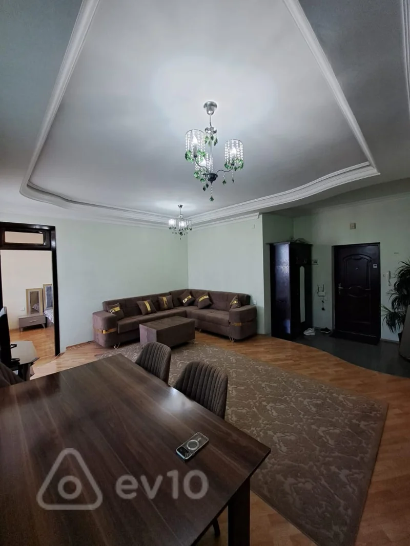 2 otaqlı mənzil, 90 m², Cəfər Xəndan küçəsi — kirayə — Bakı
