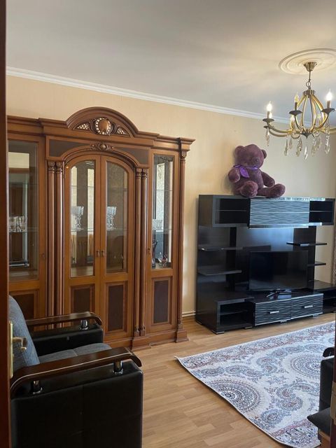 Satılır 3 otaqlı köhnə tikili 85 m² — Bakı