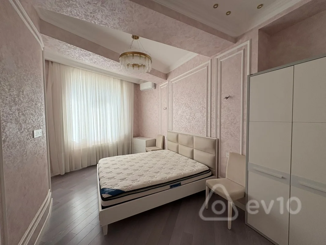 5 otaqlı mənzil, 218 m², Təbriz küçəsi — kirayə — Mənzil, Bakı (7)
