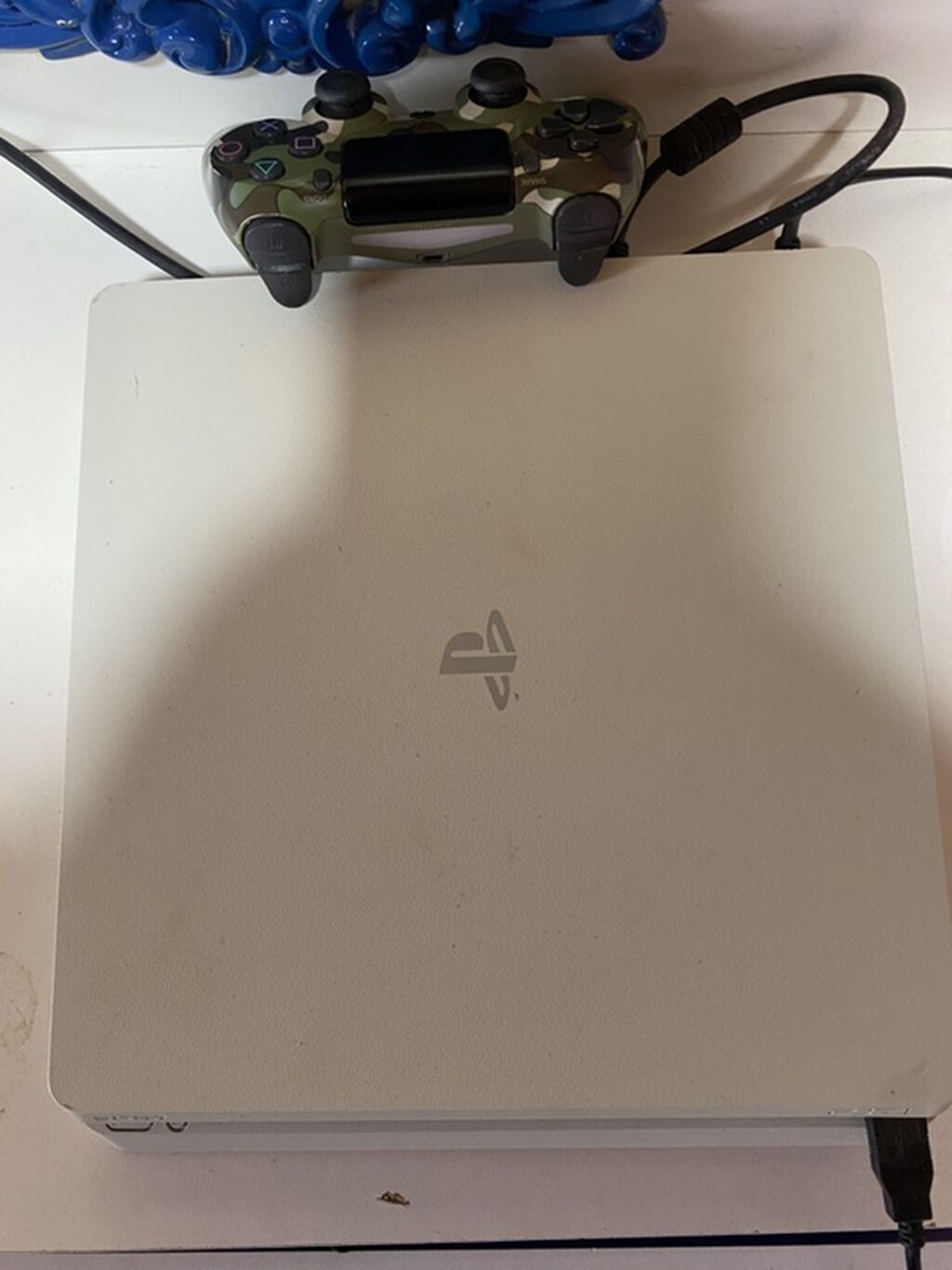 Sony PlayStation 4 Slim (ağ rəng) oyun konsolu 1tp yandaş 2 oyun — Oyun konsolları, Beyləqan (2)
