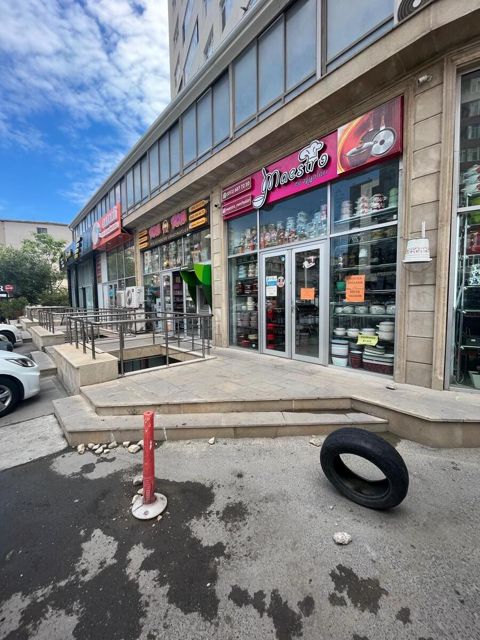 Satılır obyekt 180 m² — Bakı