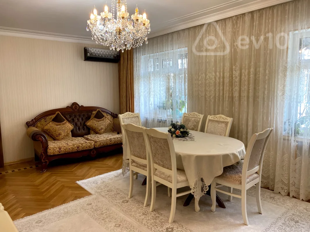 4 otaqlı mənzil, 120 m², Məhsəti Gəncəvi küçəsi — kirayə — Bakı