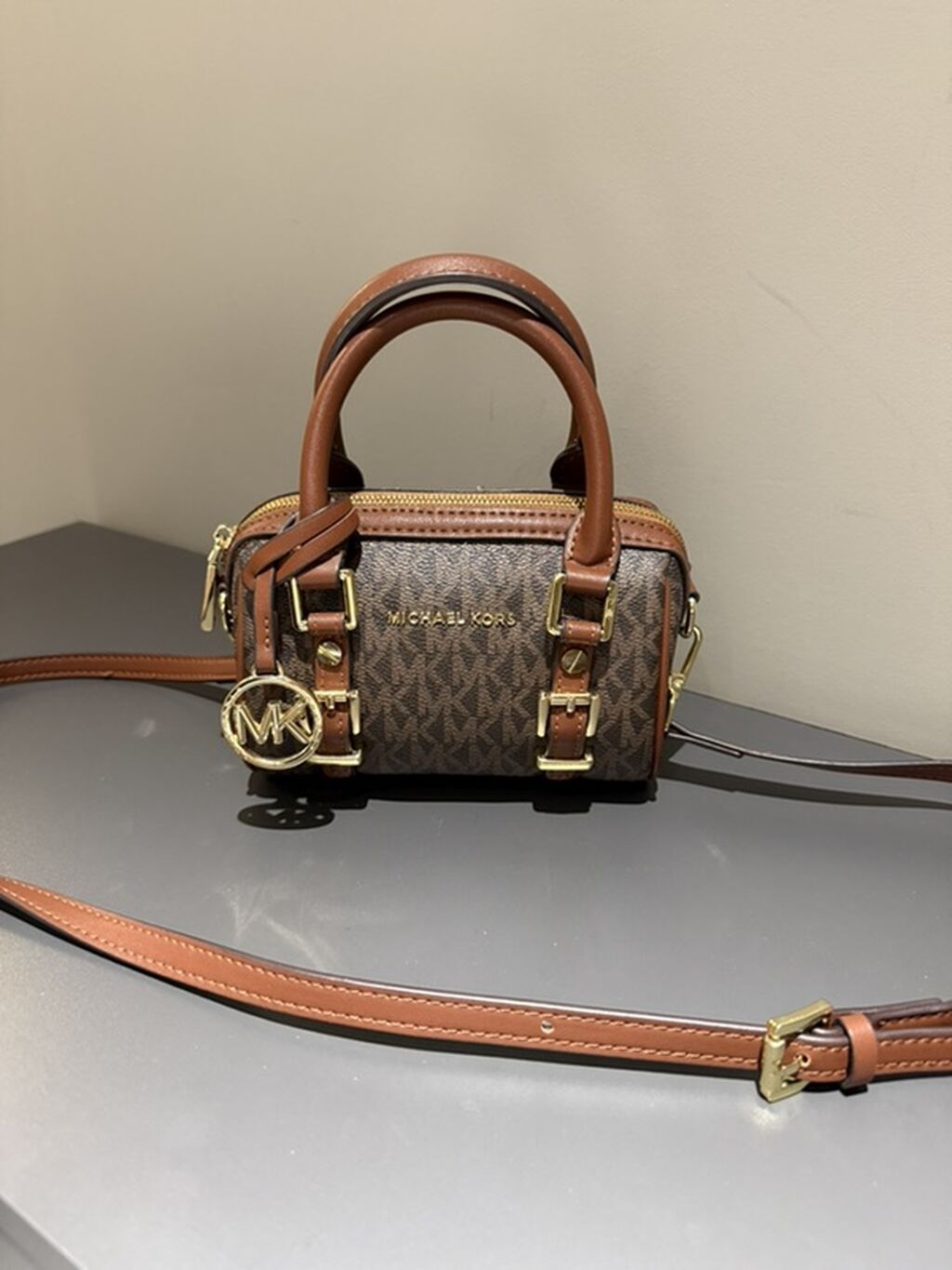 Michael Kors çanta 90azne alınıb 60a satılır istifade olunmayıb — Çantalar, çamadanlar, cüzdanlar, Bakı (3)