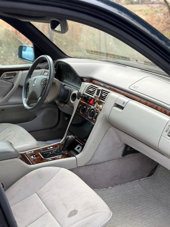 Mercedes E 230, 2.3 L, 1998 il, 458 000 km — Avtomobillər, Şirvan (2)