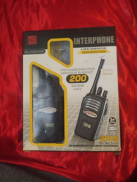 Məhsul: Interphone Two-Way Radio dəsti (2 ədəd) Xüsusiyyətlər: - İki — Xırdalan