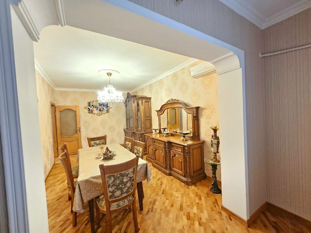 Satılır 4 otaqlı köhnə tikili 100 m² — Mənzil, Bakı (3)