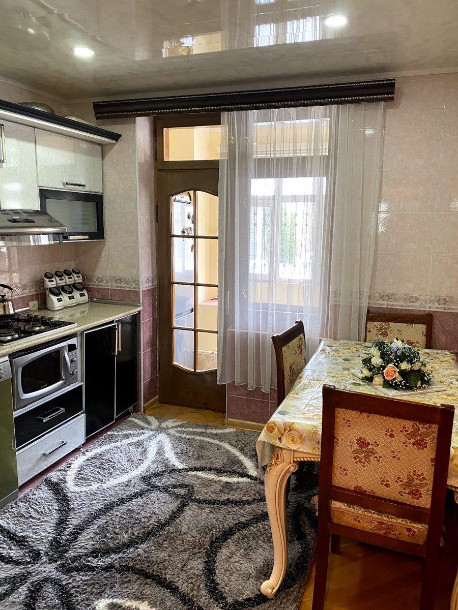İcarəyə verilir 4 otaqlı köhnə tikili 120 m² — Mənzil, Bakı (10)
