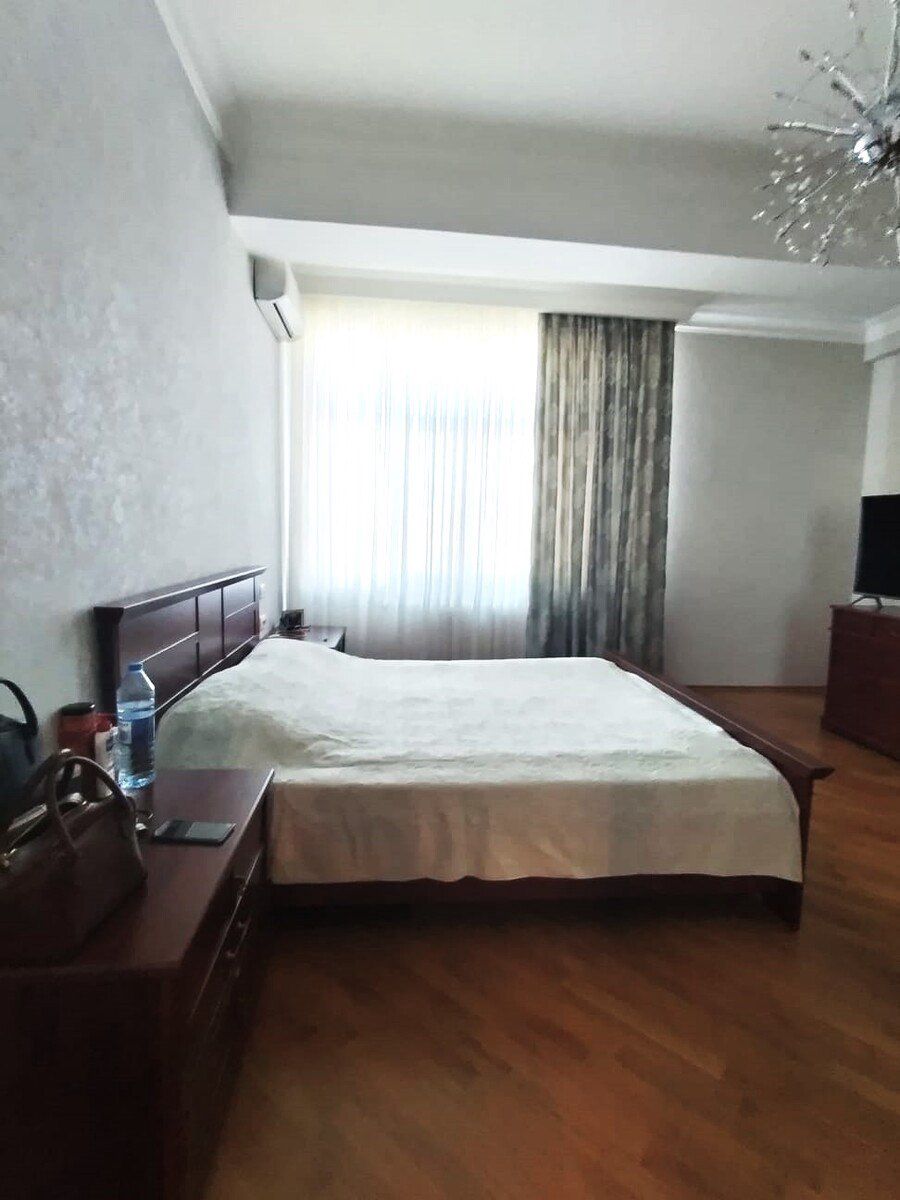 Satılır 4 otaqlı yeni tikili 190 m² — Mənzil, Bakı (9)