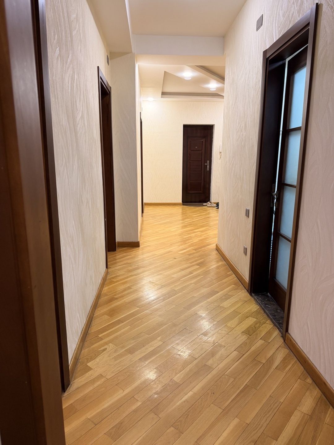 İcarəyə verilir 3 otaqlı yeni tikili 135 m² — Mənzil, Bakı (2)