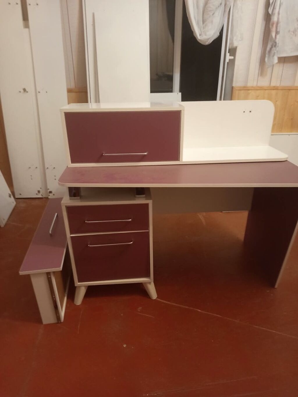 Kompüter masası, İşlənmiş, Açılan, Laminat, Dördbucaq masa — Masalar, Digah (2)