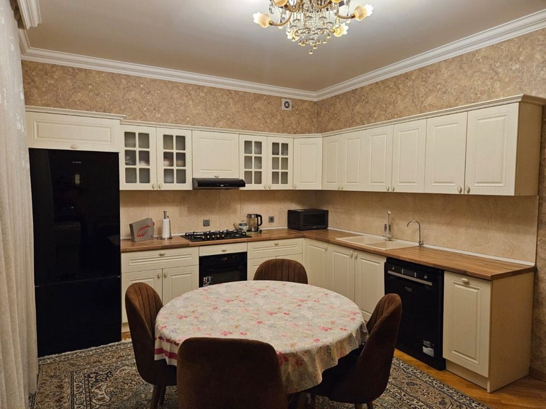 Satılır 7 otaqlı yeni tikili 400 m² — Mənzil, Bakı (7)