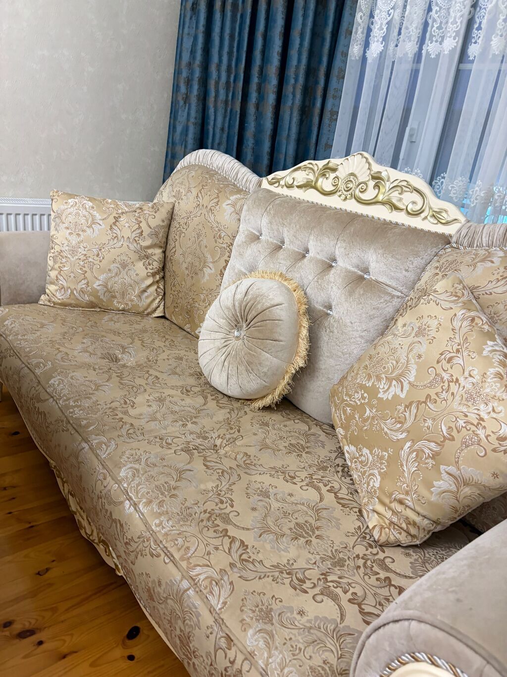 Klassik üslubda salon dəsti – krem/qızılı tonlarda divan və kreslo — Yumşaq mobilya dəstləri, Digah (4)