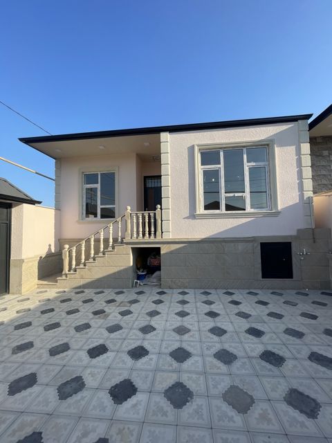 Satılır 4 otaqlı həyət evi/bağ evi 100 m² — 110 000 ₼ · Bakı · Ev, villa Satılır 4 otaqlı həyət evi/bağ evi 100 m² — Bakı