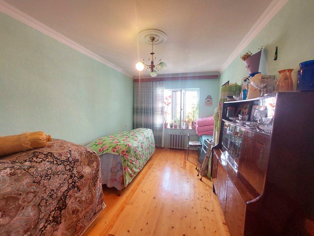 Satılır 4 otaqlı köhnə tikili 101 m² — Mənzil, Bakı (10)