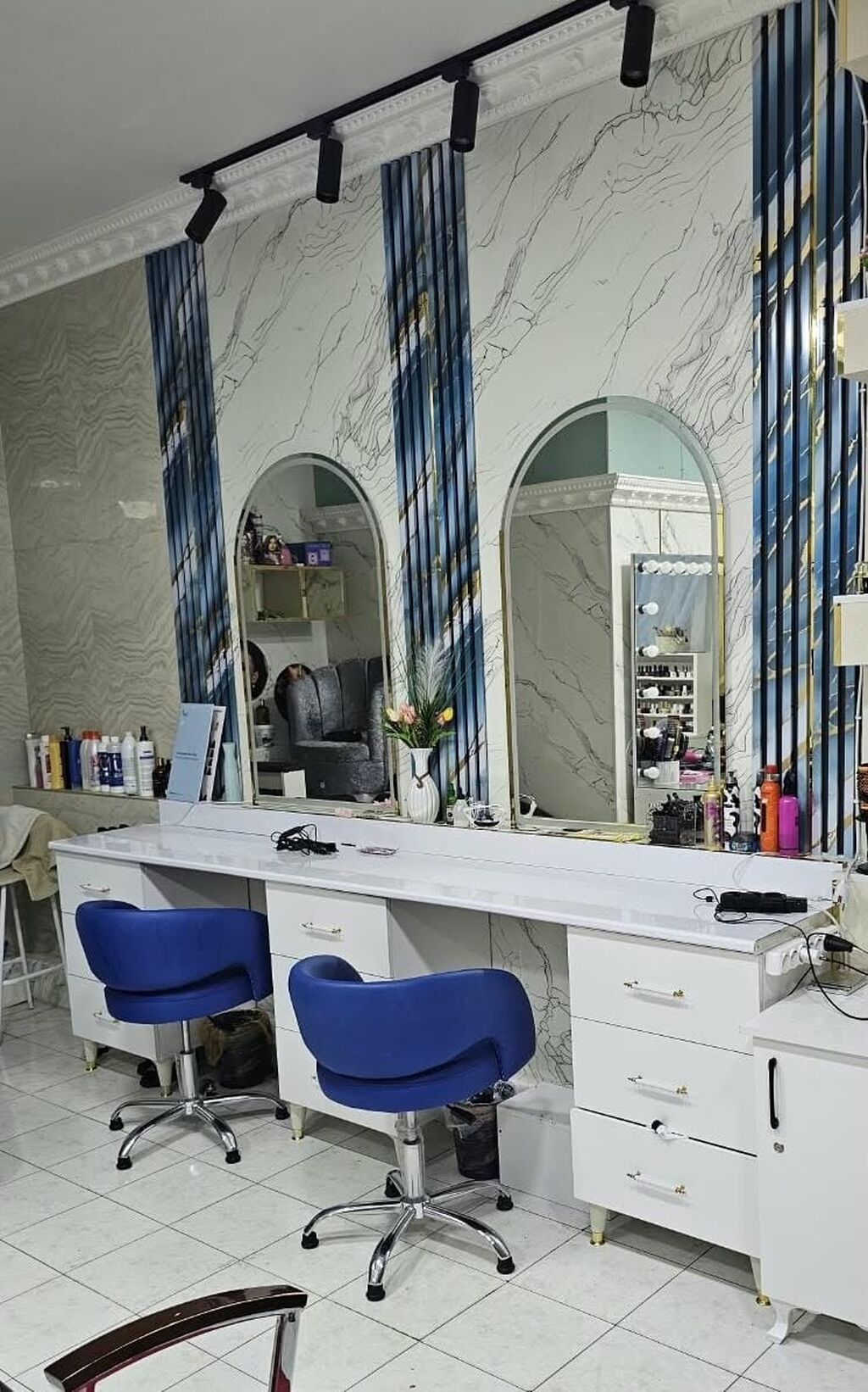 Salon mebeli kreslolar daxil 600 Azn. Led işıqlıdır. Ünvan Əcəmi — Salon mebeli, Digah (2)