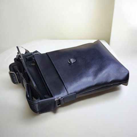 Dəri kross-bodi çanta kişilər üçün Tergan_21516_Black — 213.84 ₼ · Bakı · Mallar Dəri kross-bodi çanta kişilər üçün Tergan_21516_Black — Bakı