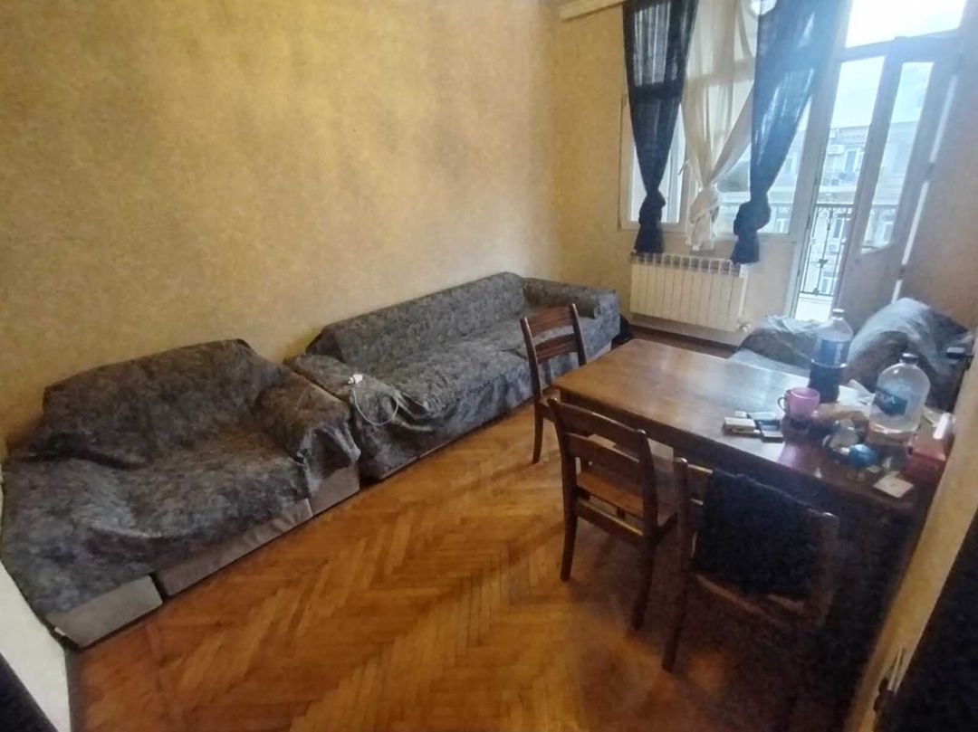 İcarəyə verilir 3 otaqlı köhnə tikili 125 m² — Mənzil, Bakı (2)