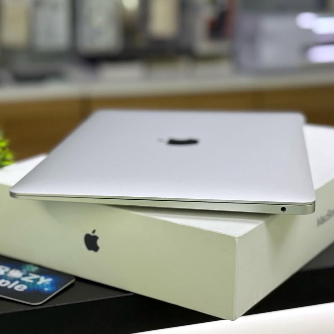 Apple MacBook M1 8/256 GB 13-İnch — Noutbuklar, Bakı (5)