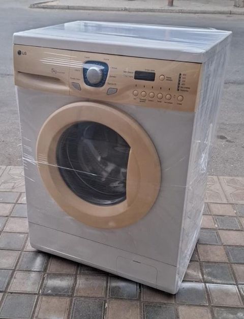 LG paltaryuyan maşın – 5 kq - Qiymət: 240 AZN - Marka/model: LG, ön — Bakı