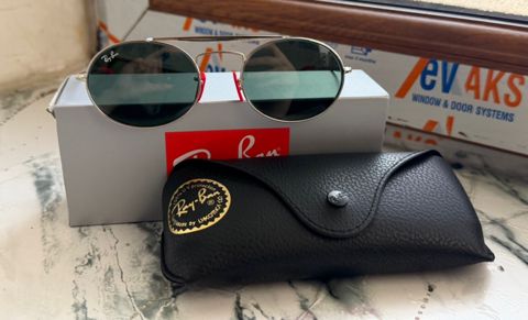 Ray-Ban gün eynəyi — 160 ₼ · Bakı · Şəxsi əşyalar Ray-Ban gün eynəyi — Bakı