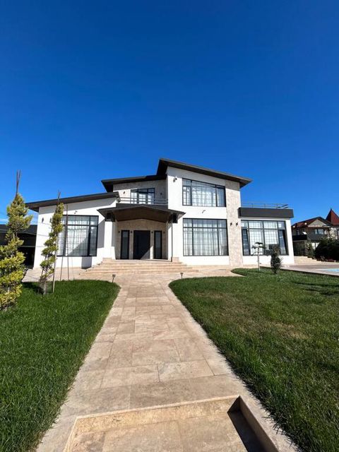 Satılır 5 otaqlı həyət evi/bağ evi 600 m² — Bakı