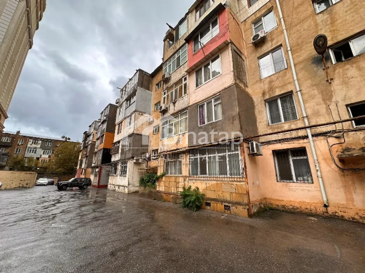Satılır 3 otaqlı köhnə tikili 75 m², Nizami metrosu, Nəsimi rayonu — Mənzil, Bakı