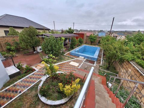 Satılır 4 otaqlı həyət evi/bağ evi 110 m² — Bakı