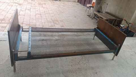 Metal çarpayı çərçivəsi - Material: polad metal korpus, tor tipli — Masazır