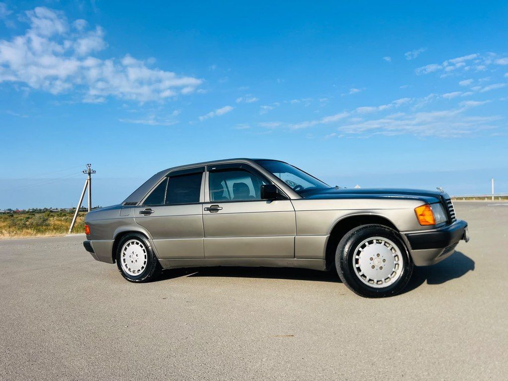 Mercedes 190, 2.0 L, 1990 il, 254 869 km 01-BP-382 — Avtomobillər, Siyəzən (3)