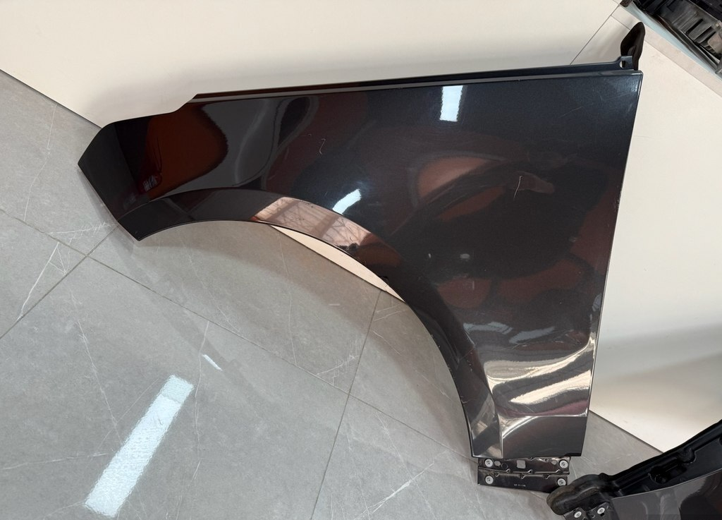 Qanadlar Range Rover Vogue 2023 — Kuzov hissələri, Bakı (2)