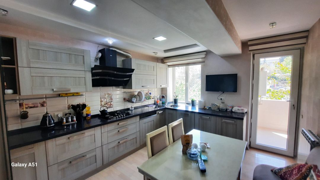 Satılır 3 otaqlı köhnə tikili 100 m² — Mənzil, Bakı