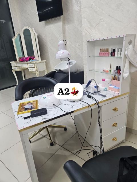 Aynur 2 130 azn qiymət Manikür masası İdeal vəzuyyətdə Agır möhkəm — 130 ₼ · Bakı · Kreslo Aynur 2 130 azn qiymət Manikür masası İdeal vəzuyyətdə Agır möhkəm — Bakı
