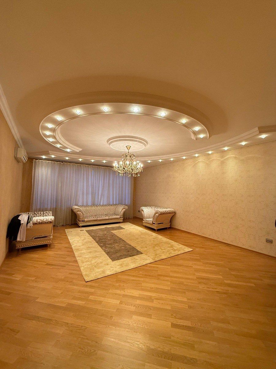 Satılır 4 otaqlı yeni tikili 200 m² — Mənzil, Bakı (2)