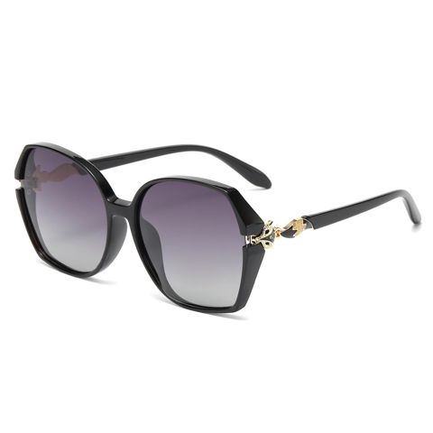 Qadın günəş eynəyi NN Optic Eyewear NND3039 C1 — 12.99 ₼ · Bakı · Mallar Qadın günəş eynəyi NN Optic Eyewear NND3039 C1 — Bakı