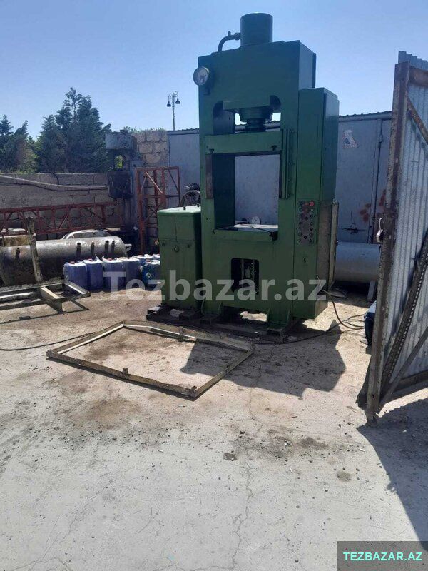 Press avadanılğı — Biznes və avadanlıq, Bakı